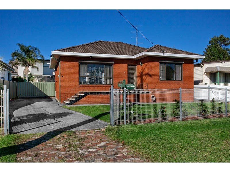 8 Jason Avenue, Barrack Heights NSW 2528