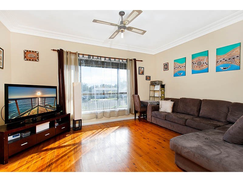 8 Jason Avenue, Barrack Heights NSW 2528