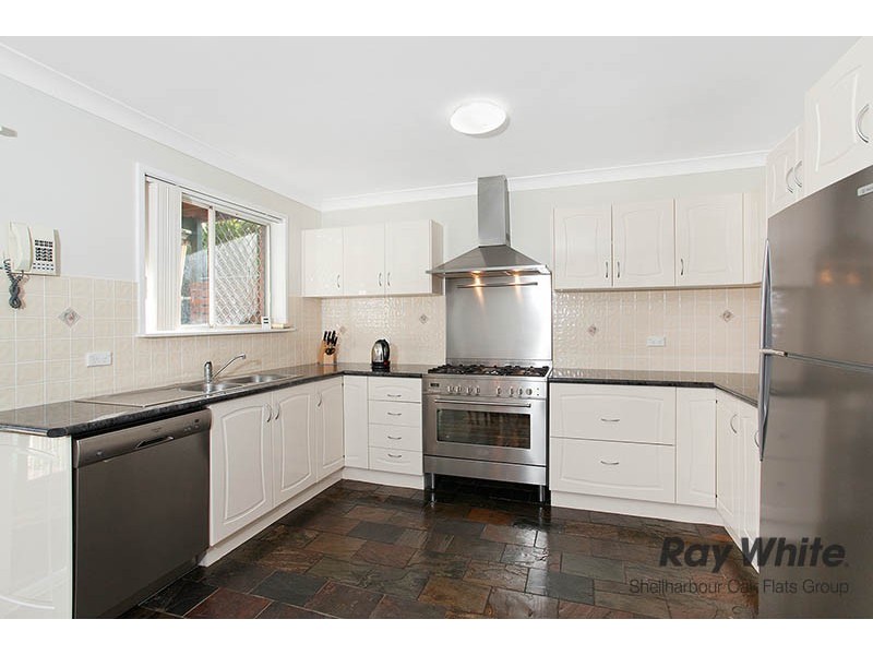 25 Lake Entrance Road, Oak Flats NSW 2529