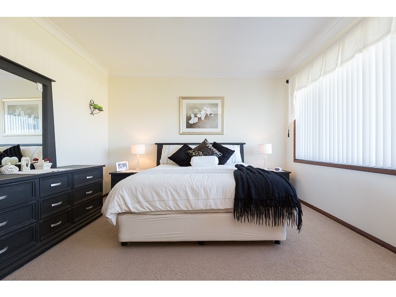 38 Roycroft Avenue, Mount Warrigal NSW 2528