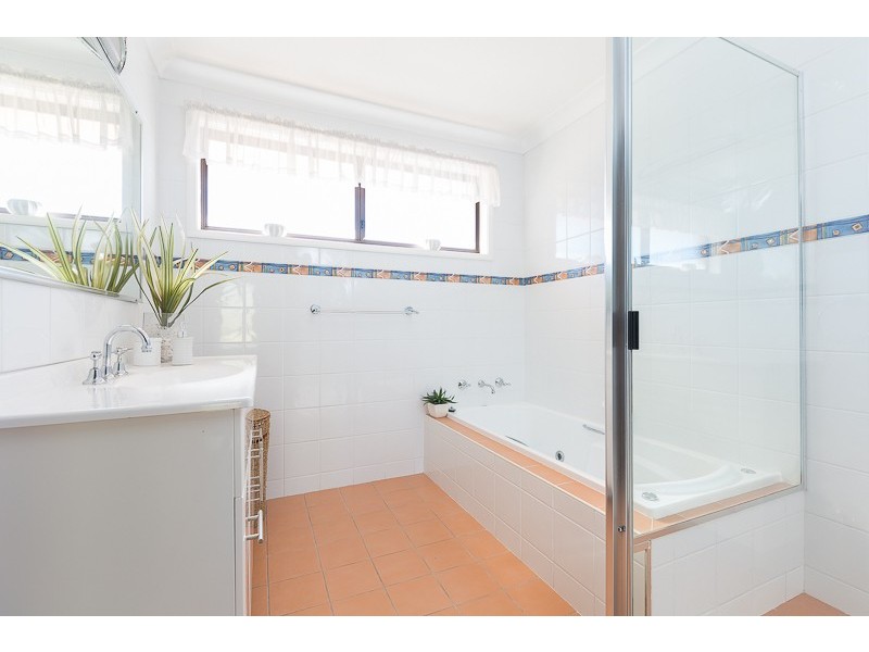 38 Roycroft Avenue, Mount Warrigal NSW 2528