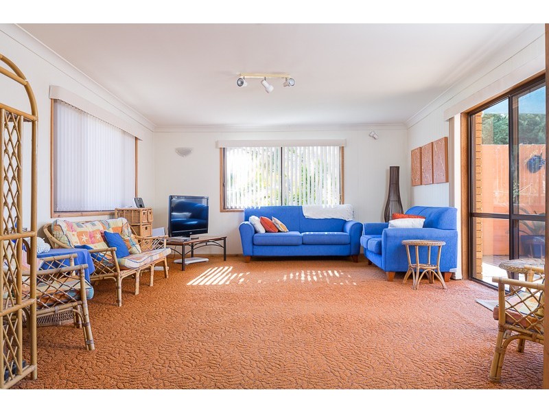 38 Roycroft Avenue, Mount Warrigal NSW 2528