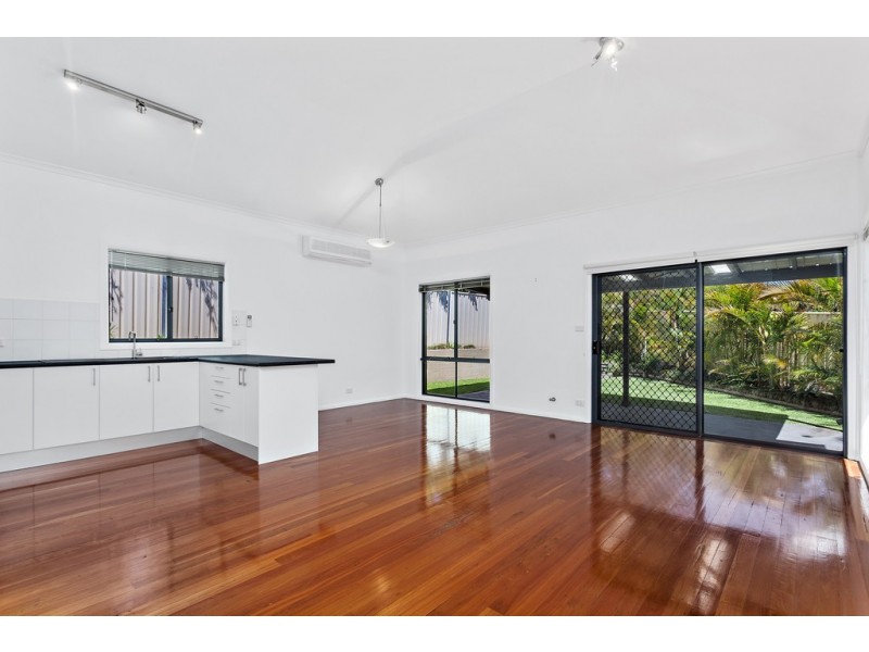 2/14 Merimbula Close, Flinders NSW 2529