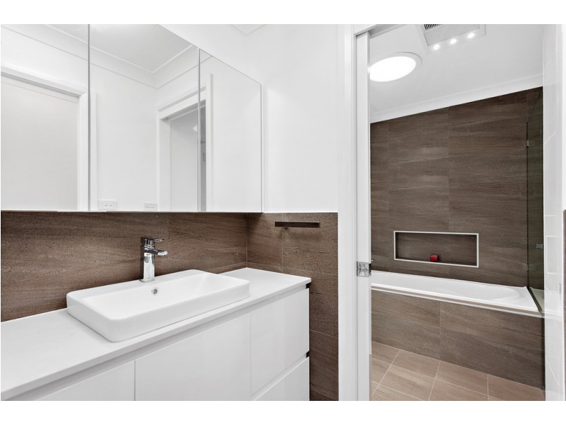 2/14 Merimbula Close, Flinders NSW 2529