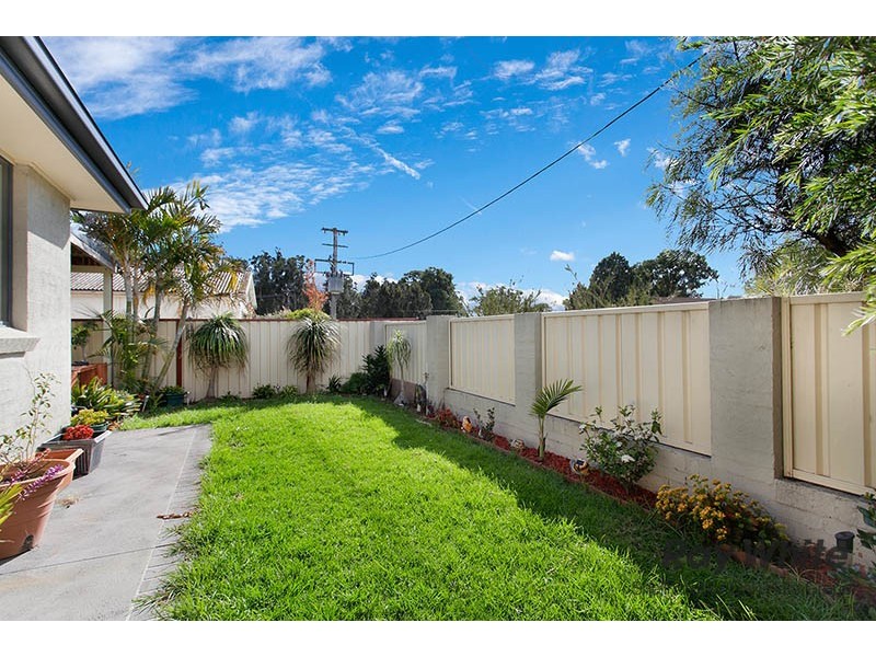 53 Moore Street, Oak Flats NSW 2529