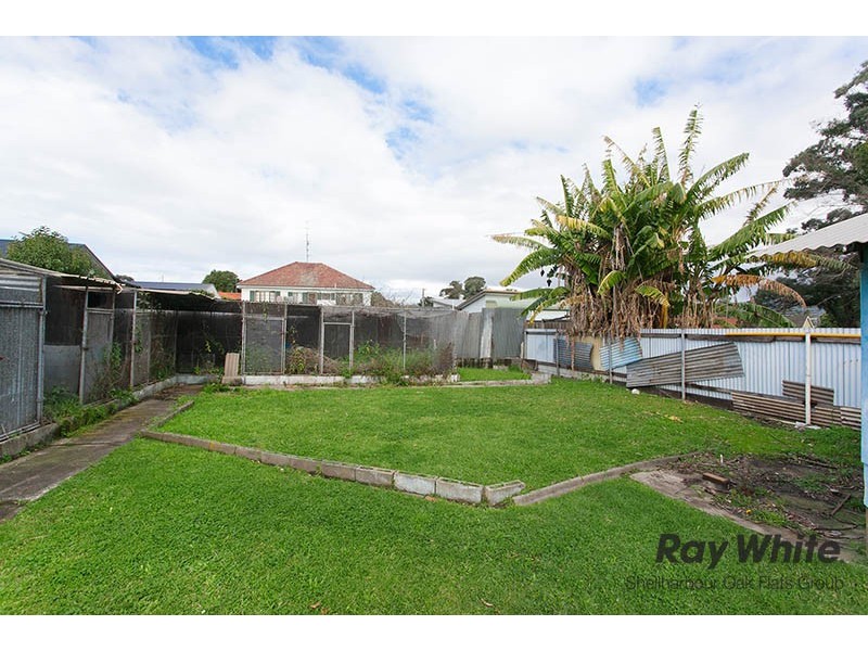 11 Hopetoun Street, Oak Flats NSW 2529