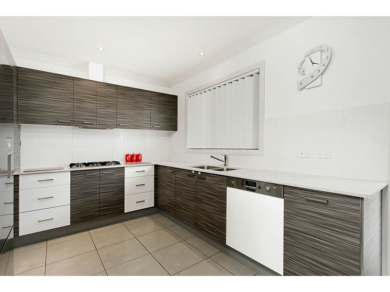 2/7 Chardonnay Ave, Dapto NSW 2530