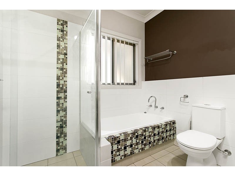 2/7 Chardonnay Ave, Dapto NSW 2530