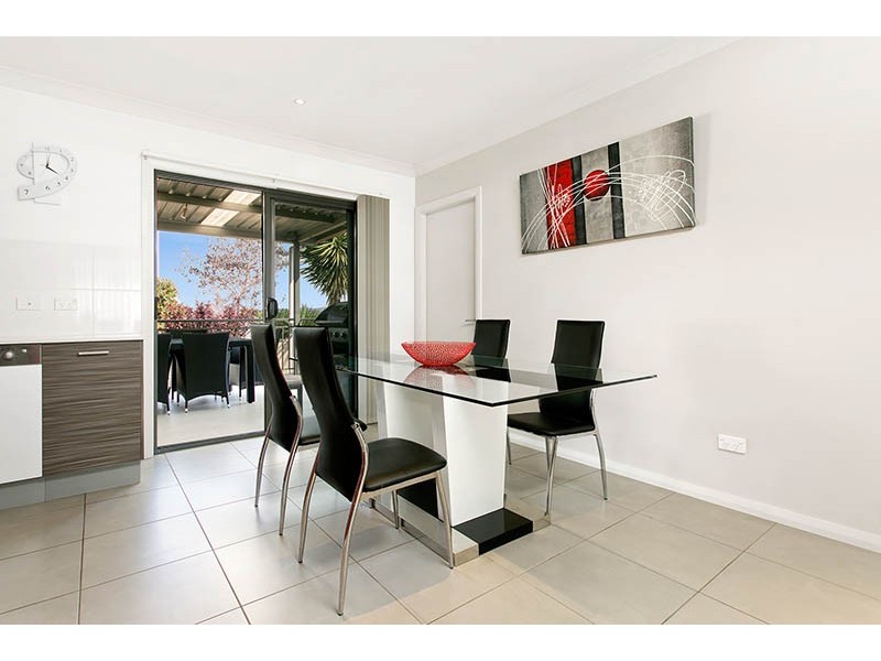 2/7 Chardonnay Ave, Dapto NSW 2530