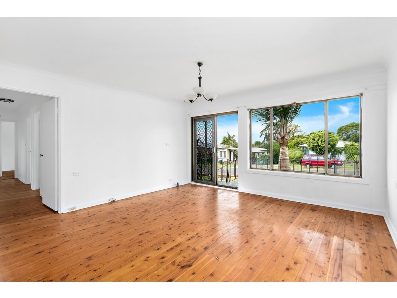 6 Kippax Street, Warilla NSW 2528