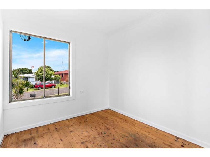 6 Kippax Street, Warilla NSW 2528