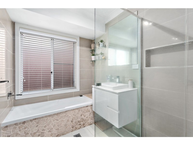 16 Pioneer Drive, Blackbutt NSW 2529