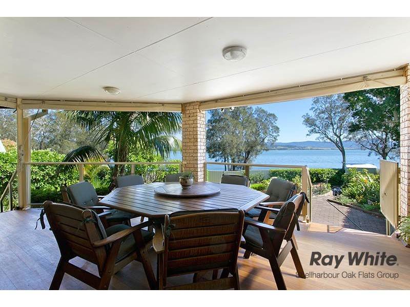 35 The Esplanade, Oak Flats NSW 2529