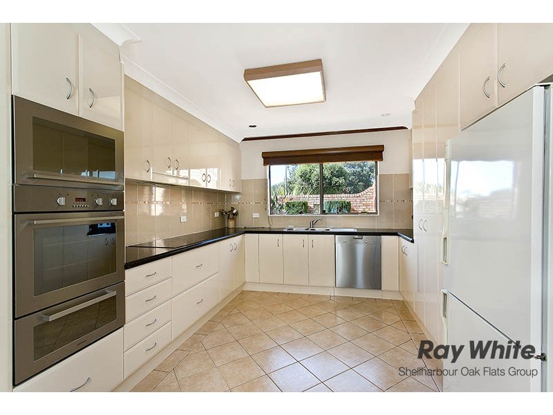 35 The Esplanade, Oak Flats NSW 2529