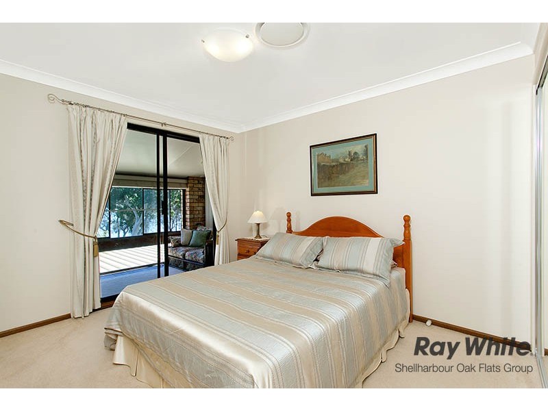 35 The Esplanade, Oak Flats NSW 2529