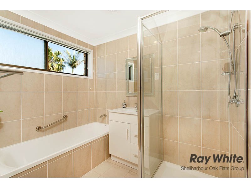 35 The Esplanade, Oak Flats NSW 2529