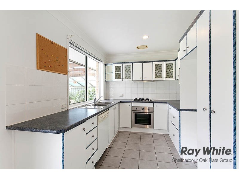 8 Normanby Place, Albion Park NSW 2527