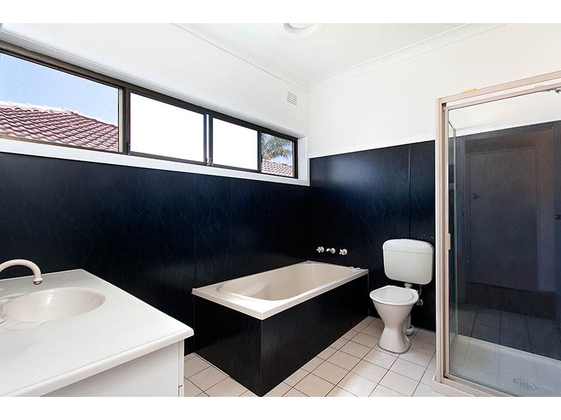 12 Sammat Avenue, Barrack Heights NSW 2528