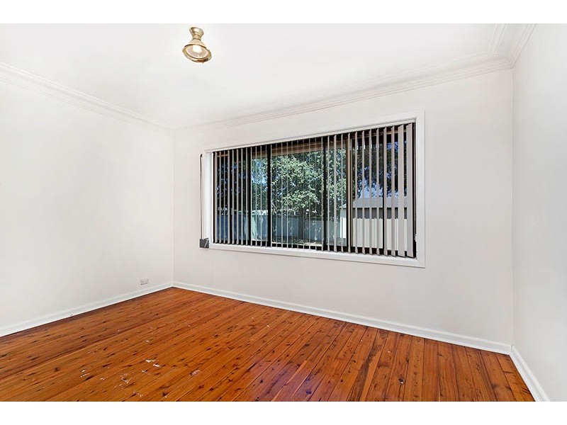 12 Sammat Avenue, Barrack Heights NSW 2528