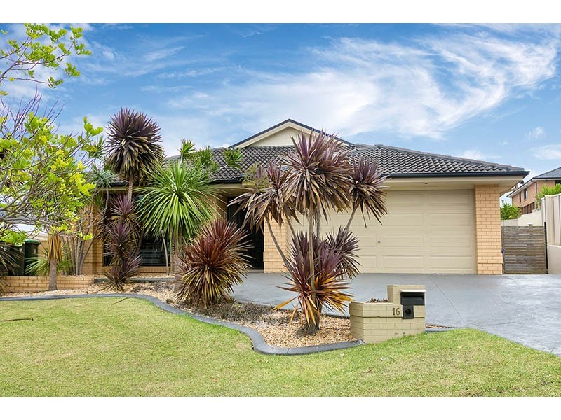 16 Larkin Crescent, Flinders NSW 2529