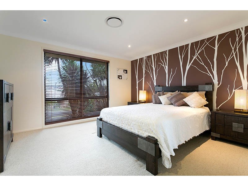 16 Larkin Crescent, Flinders NSW 2529
