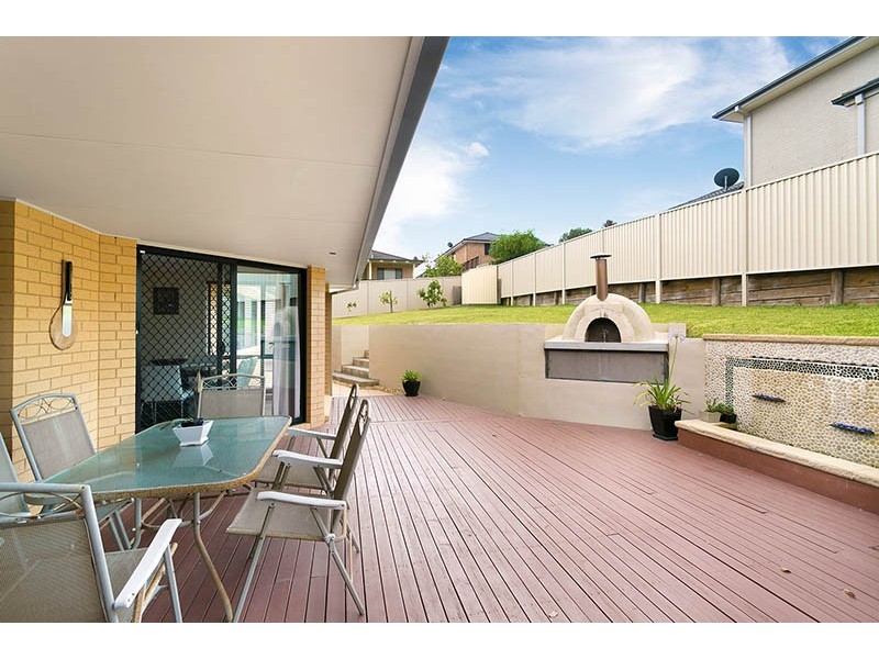 16 Larkin Crescent, Flinders NSW 2529