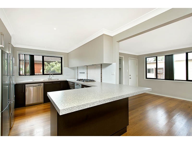 5 Murrie St, Windang NSW 2528
