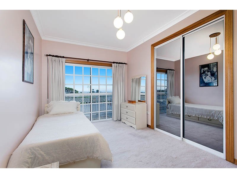 153 Captain Cook Drive, Barrack Heights NSW 2528