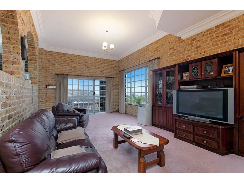 153 Captain Cook Drive, Barrack Heights NSW 2528