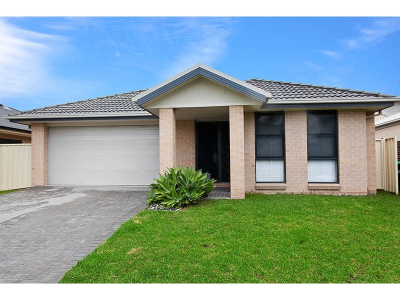 27 Hennesy Street, Flinders NSW 2529