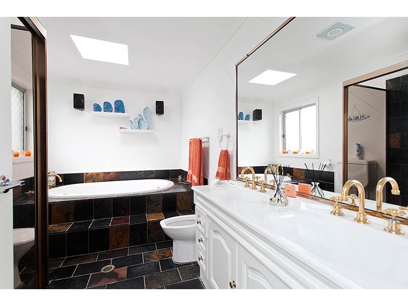 133 Osborne Parade, Warilla NSW 2528