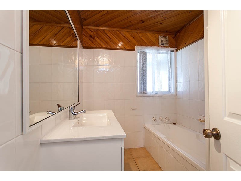 318 Shellharbour Rd, Barrack Heights NSW 2528