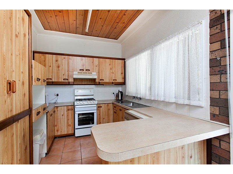 318 Shellharbour Rd, Barrack Heights NSW 2528