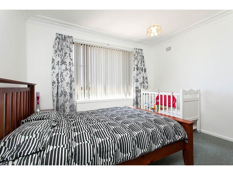 318 Shellharbour Rd, Barrack Heights NSW 2528