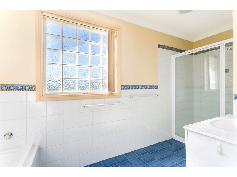 1/58-60 Peterborough Avenue, Lake Illawarra NSW 2528