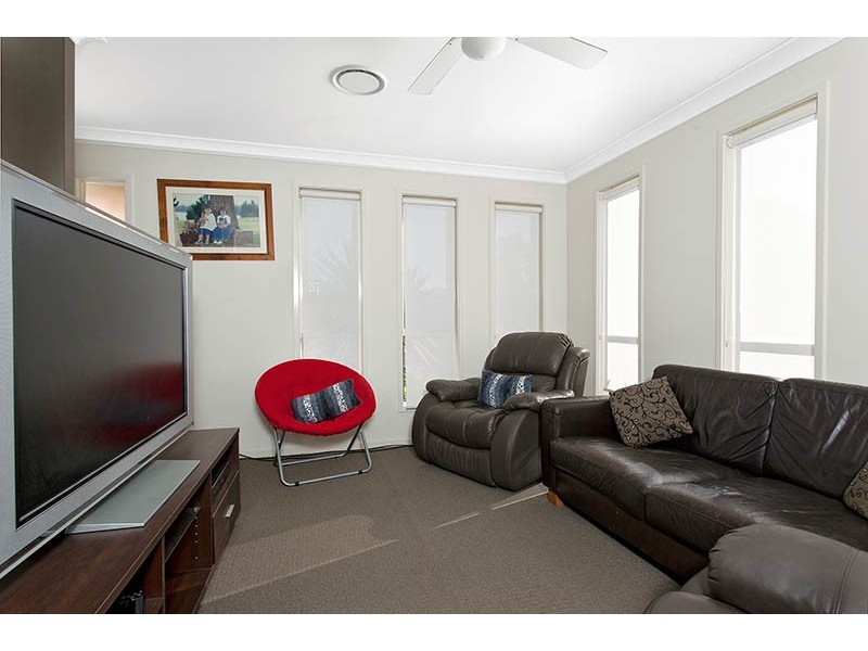 6 Bendoura Crescent, Flinders NSW 2529