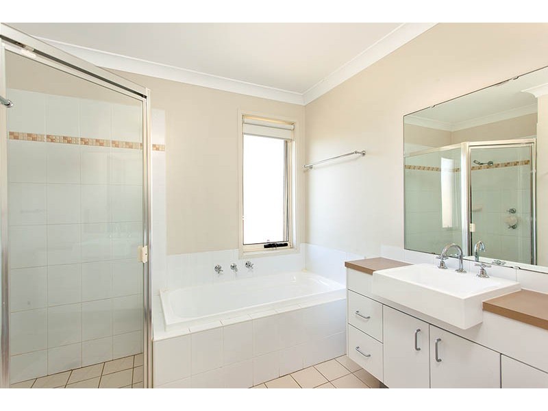 6 Bendoura Crescent, Flinders NSW 2529