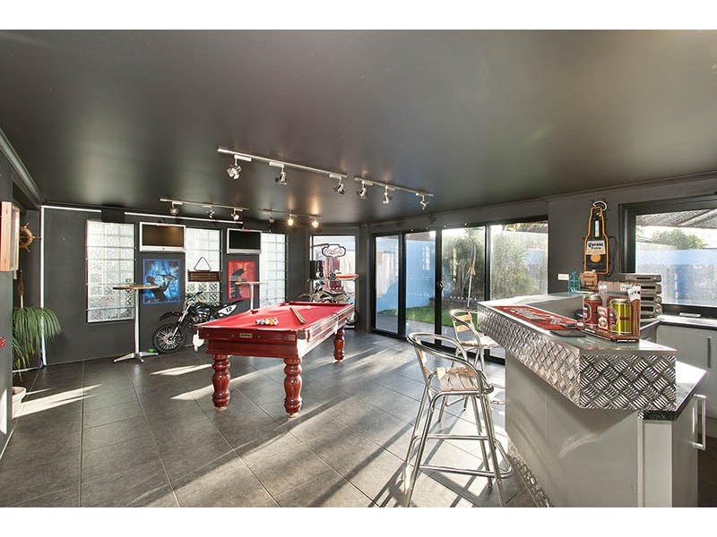 10 Hayes Avenue, Mount Warrigal NSW 2528