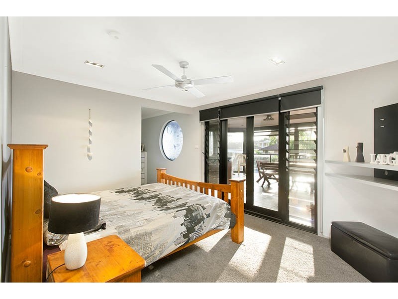 10 Hayes Avenue, Mount Warrigal NSW 2528