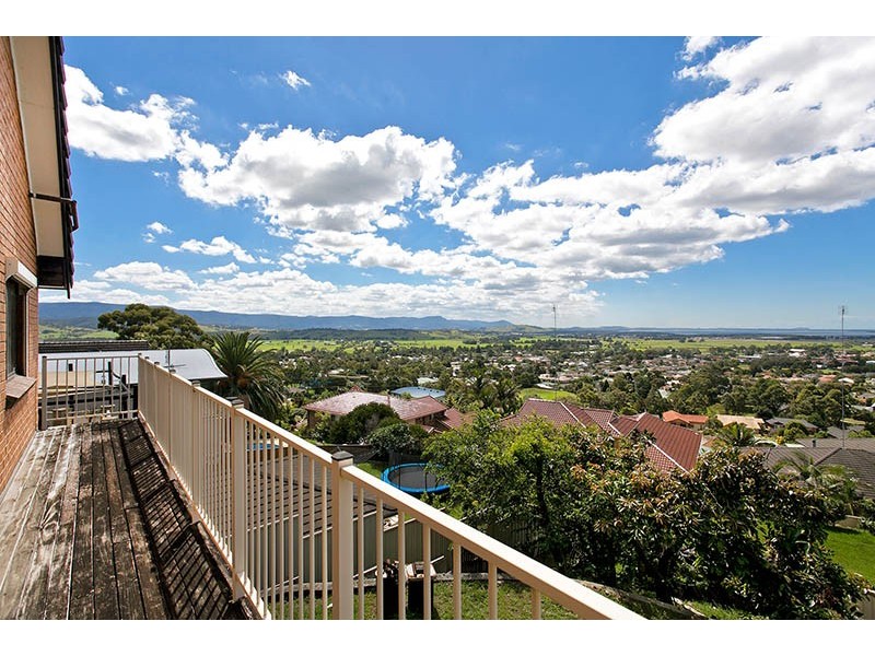 55 Scenic Crescent, Albion Park NSW 2527