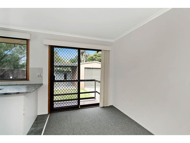 6 Jarrah Way, Albion Park Rail NSW 2527