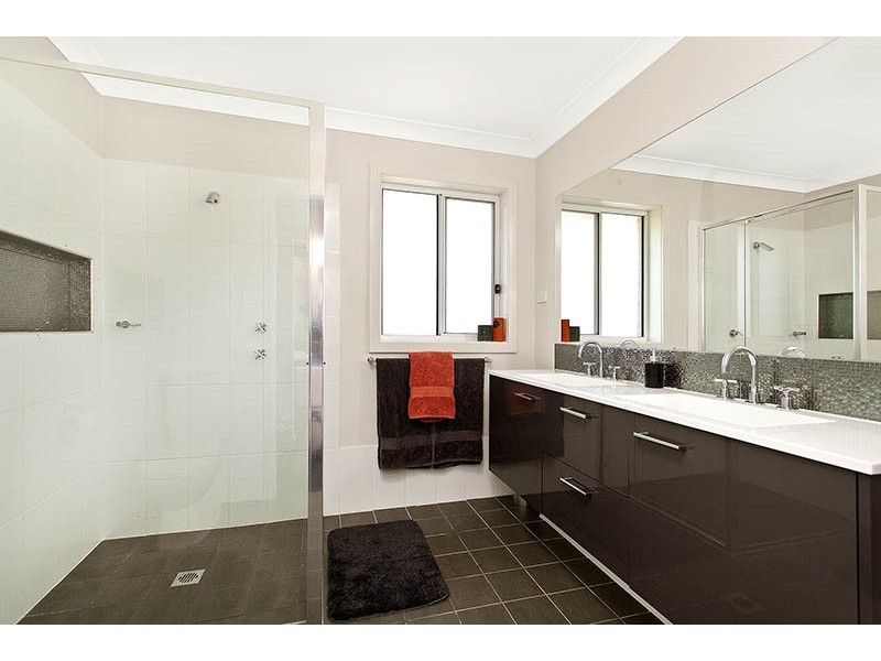 18 Muirfield Avenue, Shell Cove NSW 2529