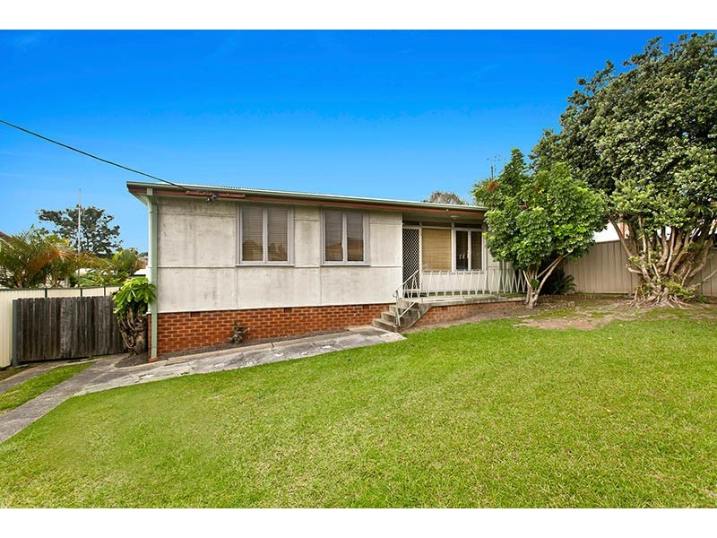 11 Irvine Street, Barrack Heights NSW 2528