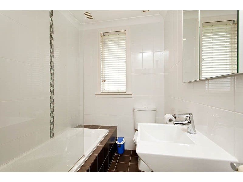 11 Irvine Street, Barrack Heights NSW 2528