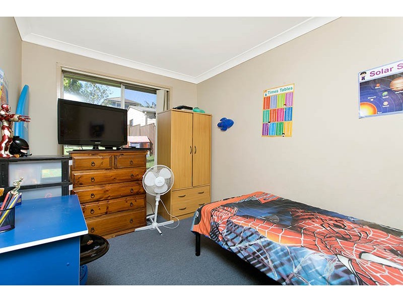215 Reddall Pde, Mount Warrigal NSW 2528