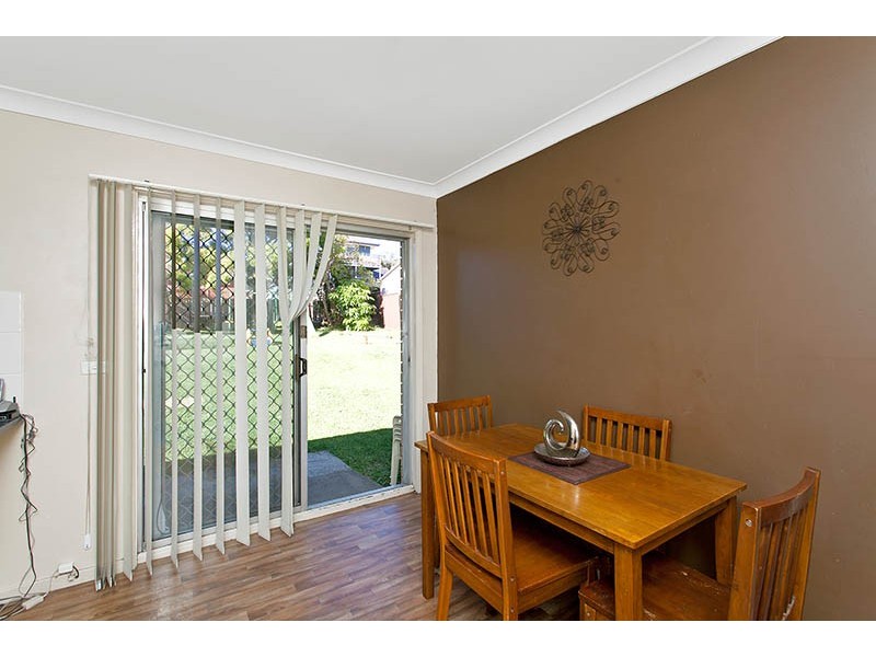 215 Reddall Pde, Mount Warrigal NSW 2528