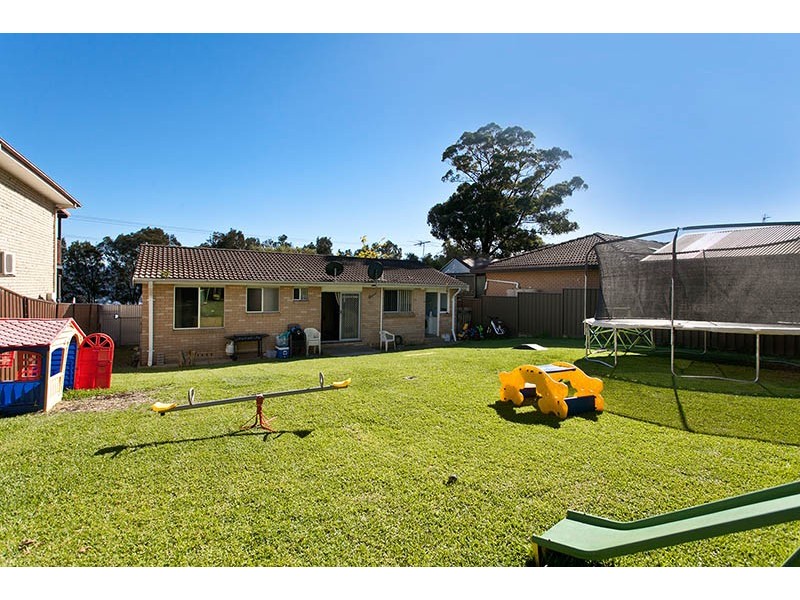 215 Reddall Pde, Mount Warrigal NSW 2528