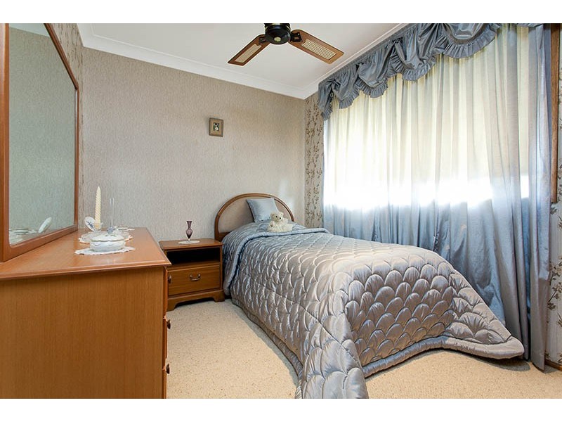 103 Iola Ave, Farmborough Heights NSW 2526