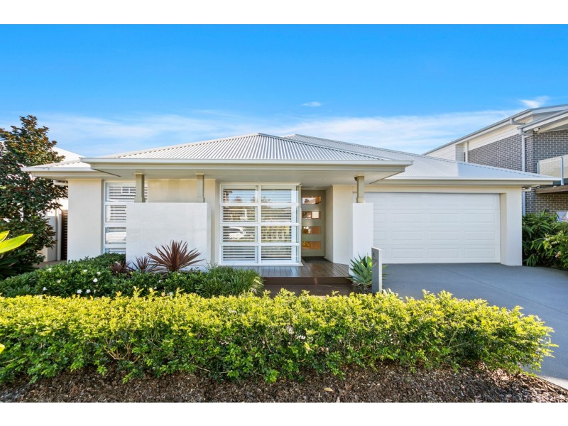 6 Windjammer Crescent, Shell Cove NSW 2529