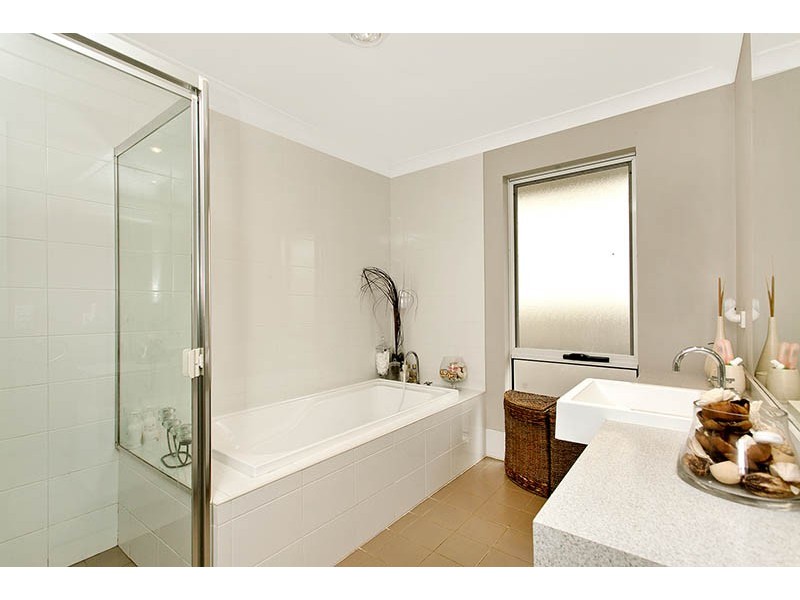 2 Bedarra Court, Shell Cove NSW 2529